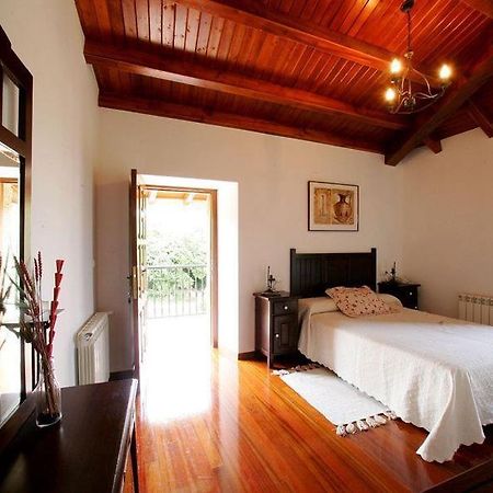Хостел Casa Da Botica A Estrada Ос-Касарес Номер фото